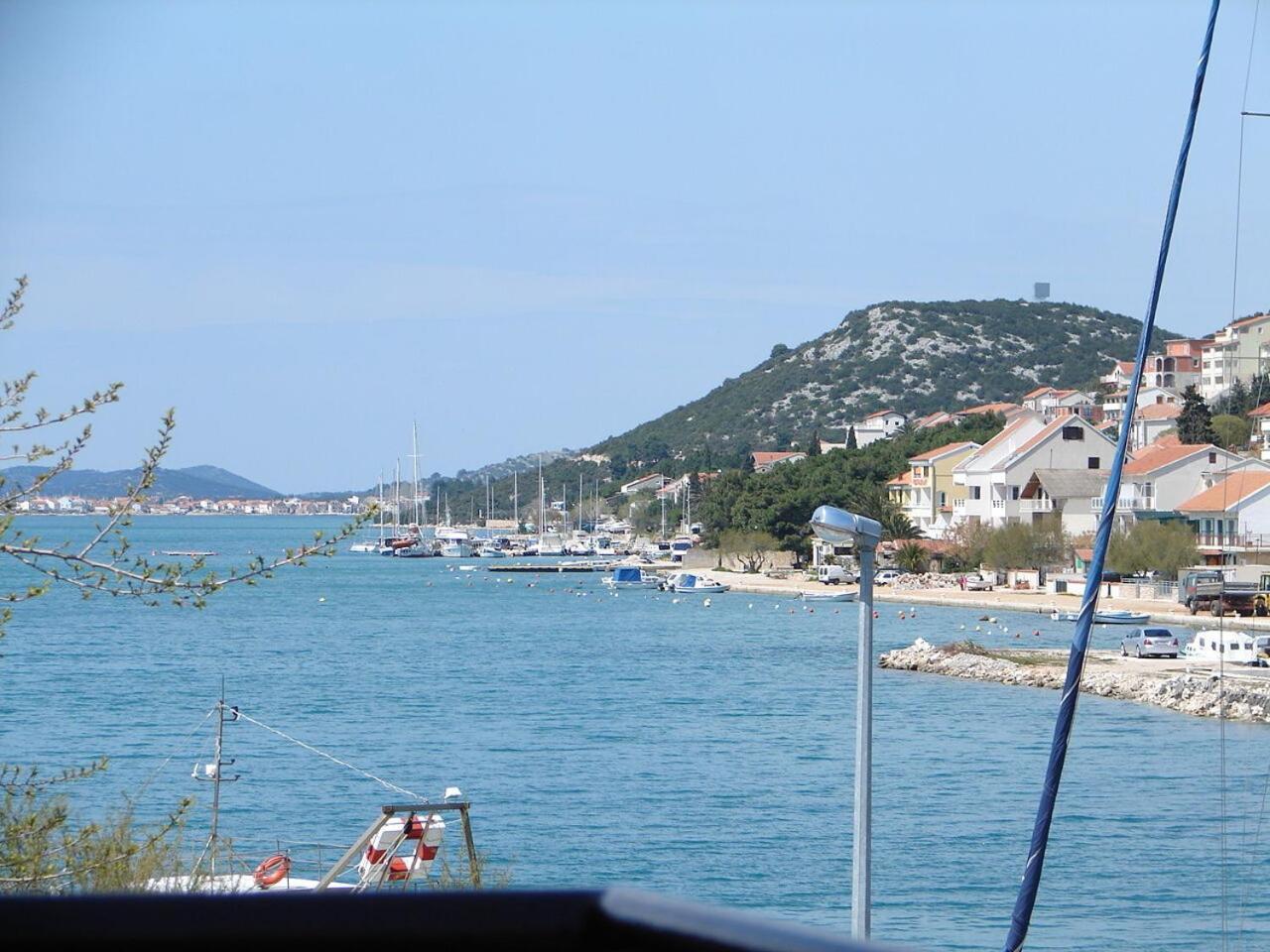 Apartments Ive - With Sea View Tisno Exterior photo